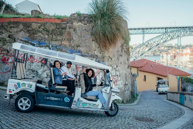 Porto Tuk Tuk: Clérigos, Seaside & Viewpoints - with Options - The riverfront, Gaia, and the Atlantic side