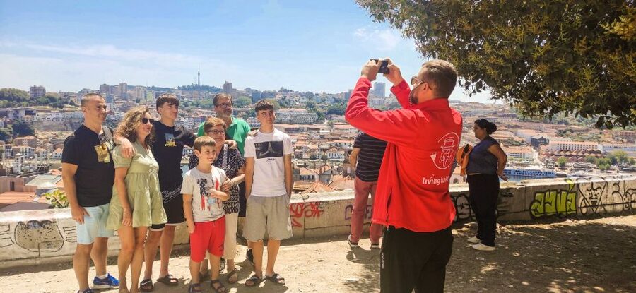 Porto: Tuk Tuk Sunset Tour with Glass of Port Wine - Key points to know before booking