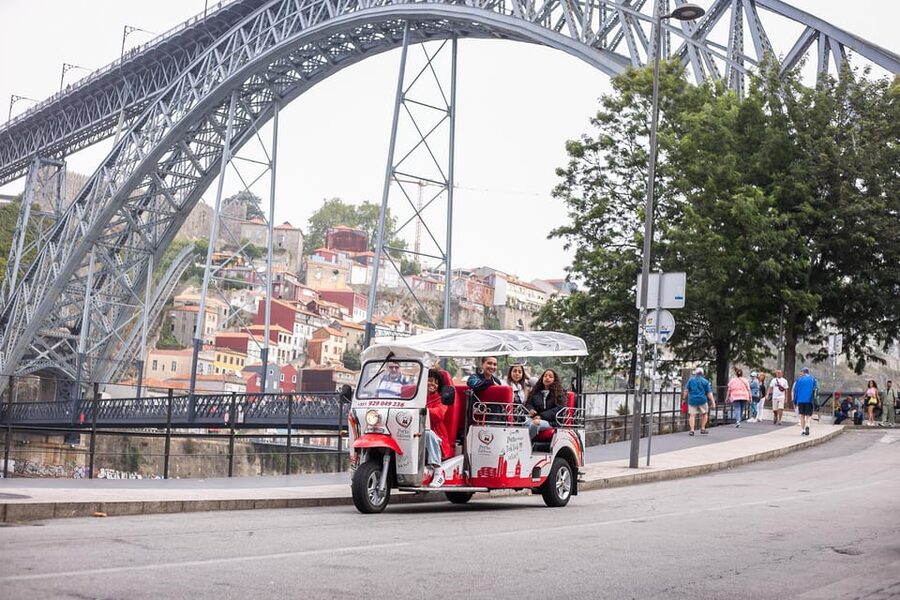 Porto: Tuk tuk Tours with Port Wine Tasting - Price, timing, and what is actually included