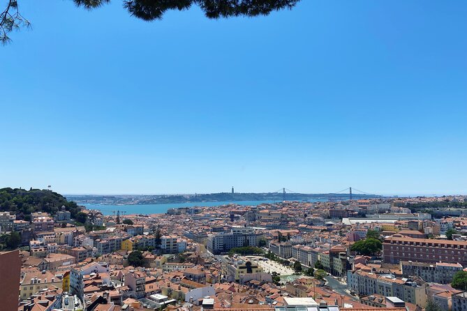 Private 1H30 Tuk Tuk Tour in Lisbon City - Alfama by tuk tuk, not by tram or stairs