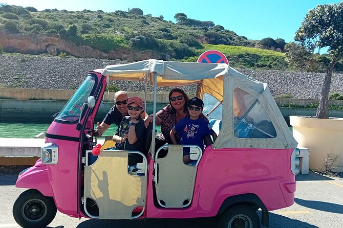 Private Albufeira Tuk Tuk Guided Tour - Praia dos Arrifes and Its Sculpted Cliffs