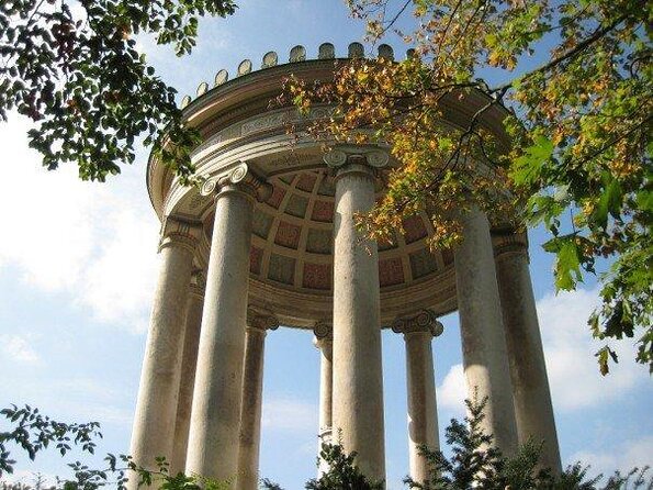 Private and full rickshaw tour in the English Garden - A gentle way into Munich’s biggest park