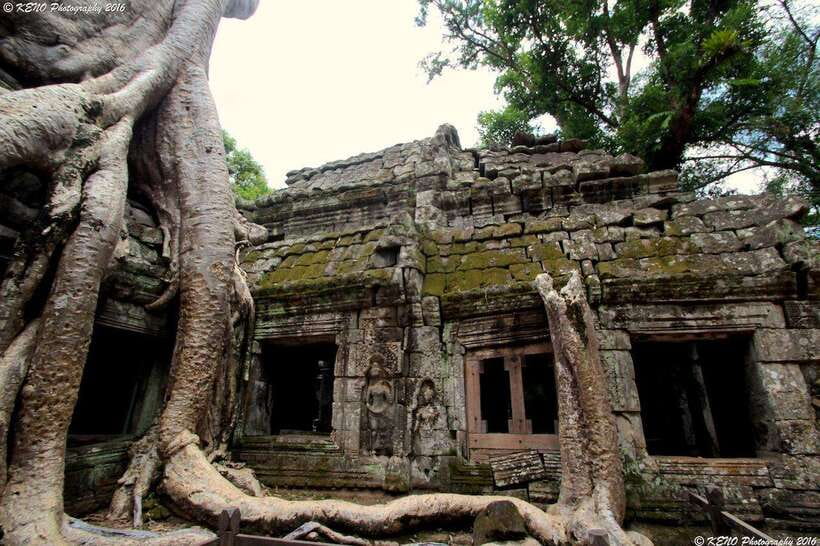 Private Angkor Sunrise, Guide Breakfast and Tuktuk included - Guide quality and what to expect