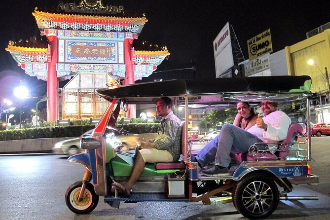 Private Bangkok Night City Tour by Tuk-Tuk with Thai Food - Chinatown dessert on Yaowarat Road