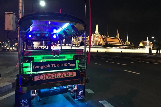 Private Bangkok Night City Tour by Tuk-Tuk with Thai Food - Starting across the river in Thonburi
