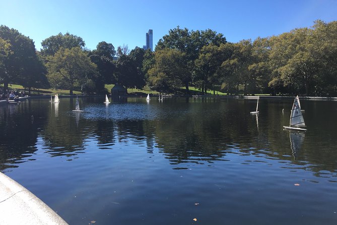 Private Central Park Guided Tour by Pedicab - Photo stops, movie locations, and skyline views