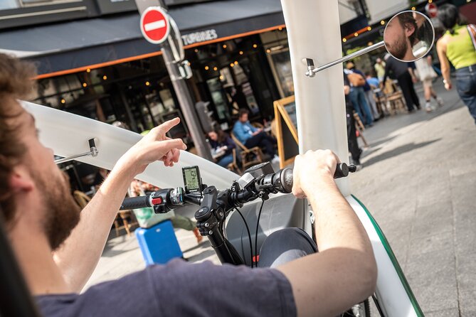 Private City-Tour by pedicab in Paris : The "Gustave Eiffel" - Trocadéro gives you the classic Eiffel Tower view