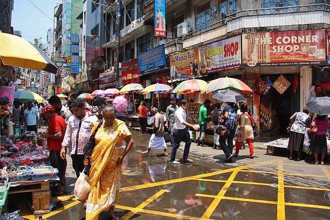 Private City tour in Colombo By tuk tuks or Cars - Galle Face Green and the open sea