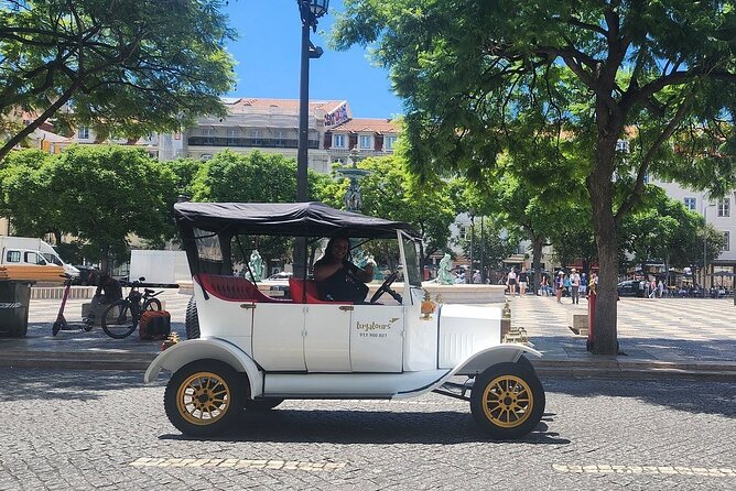 Private Electric Tuk Tuk Adventure in Lisbon - Pickup, timing, and the end at Restauradores Square