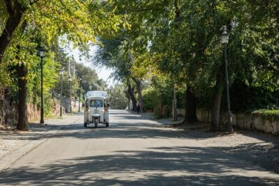 Private Electric Tuktuk Tour of Rome with Prosecco and Pickup