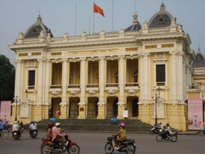 Private Evening Cyclo Tour with Water Puppet Show