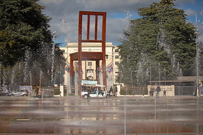 Private Guided Geneva 1 Hour TukTuk City Tour - The Reformation Wall and Parc des Bastions