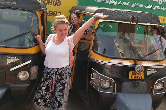 Private Guided Kochi Tuk tuk Tours with Pickup from Cruise Ships - The shopping hour: useful, but set your limits