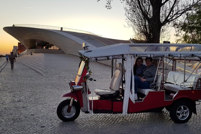 Private guided tour to 7 Colinas and Belém in an electric Tuk Tuk with 4.5 hours. - Fado, old water fountains, and São Pedro de Alcântara