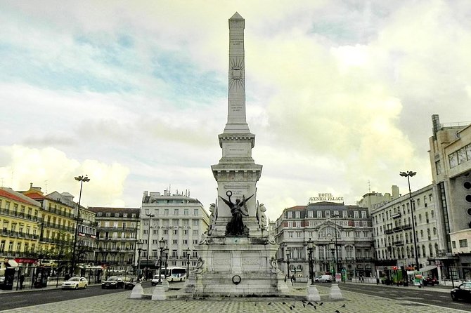 Private guided tour to 7 Colinas and Belém in an electric Tuk Tuk with 4.5 hours. - Discoveries Monument and Belém Tower