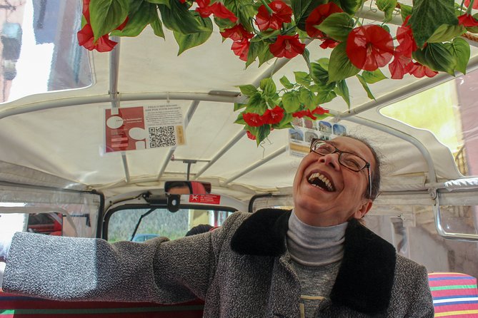 Private Guided Tuktuk Tour in Lisbon - Lisbon Cathedral and the first look at the old city