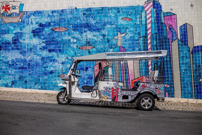 Private Half-Day Eco Tuk Tuk Tour in Lisbon - São Vicente, the Pantheon, and Graça