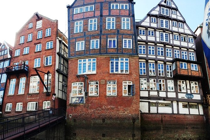 Private Hamburg rickshaw tour for 2 people - What your guide adds to the ride