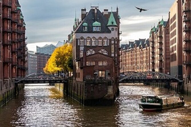 Private Hamburg rickshaw tour for 2 people - HafenCity, 30 minutes of new Hamburg