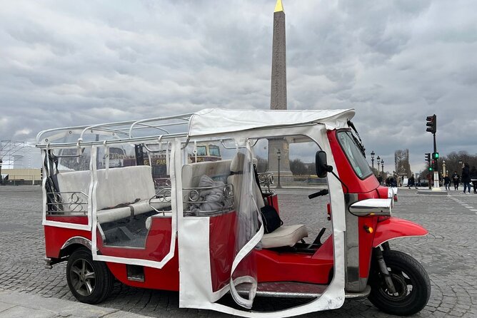 Private Highlights of Paris Tuk-Tuk Experience - The Champs-Élysées and Paris on a Grand Scale