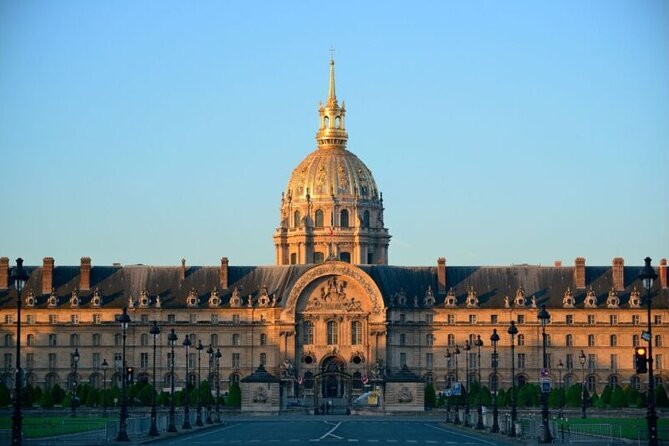 Private Highlights of Paris Tuk-Tuk Experience - A Fashionable Parisian Square and the Final Return