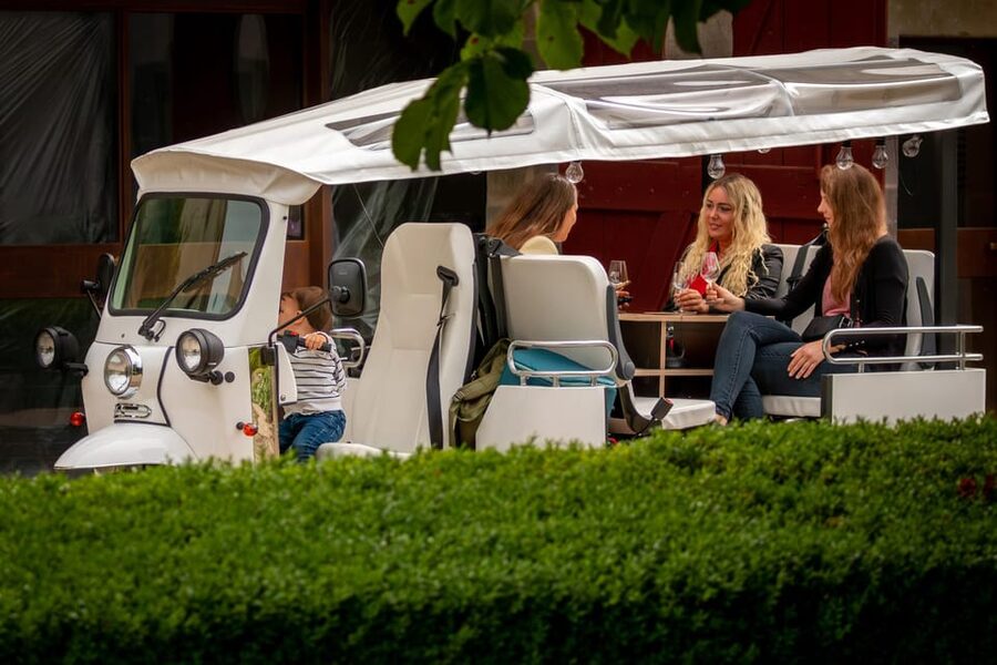 Private Highlights Top Places Tour Electric TukTuk 1h15 - Key points at a glance