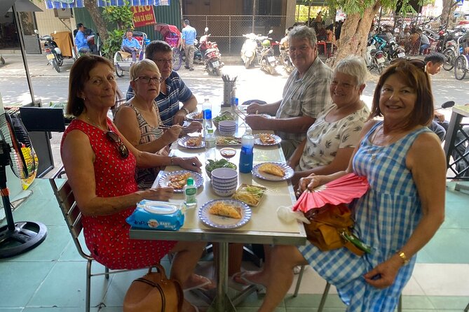 Private Hue Food Tour By Cyclo - Finish with chè at Chè Cầm