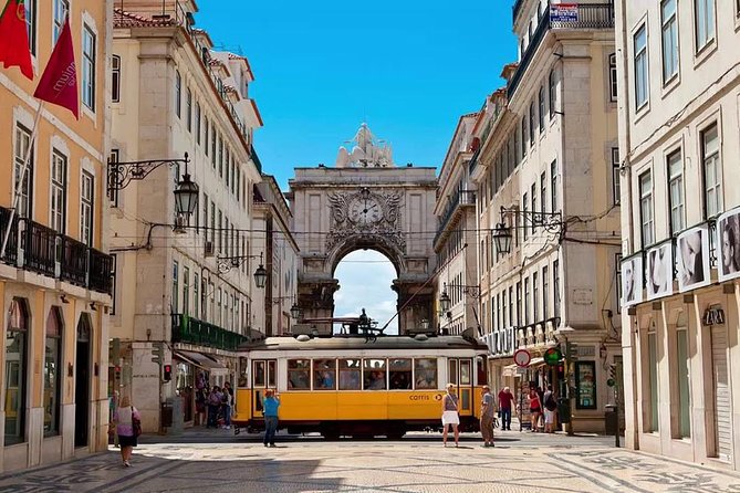 Private Lisbon & Belém 4-Hours Tuk Tuk Tour with pickup - What the four-hour schedule really gives you