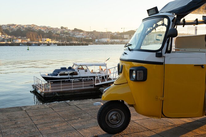 Private Port: Tuk Tuk and boat with local guides - Key points at a glance