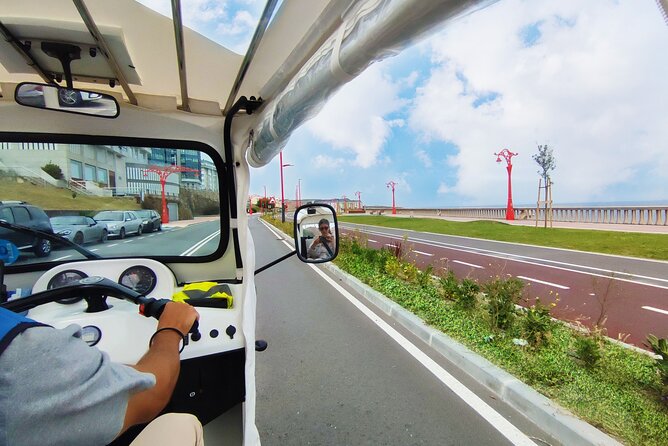 Private PREMIUM Tour EN Tuk tuk A Coruña - The Octopus sculpture and the route’s small surprises