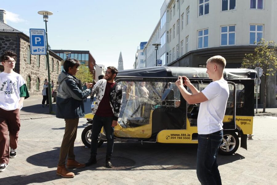 Private Reykjavík Tuk Tuk – City Highlights Tour - What the guide can add