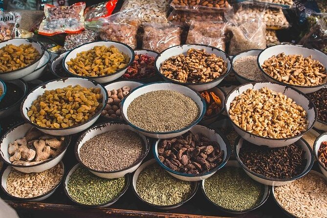 Private Rickshaw Tour of Old Delhi Heritage with Food Tasting - Why this Old Delhi route works