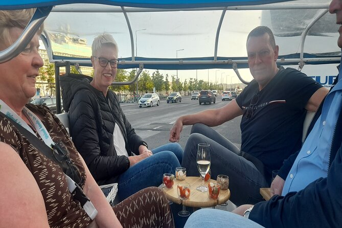 Private tapas tuk tuk tour through Lisbon - Portas do Sol and the rooftops of Alfama