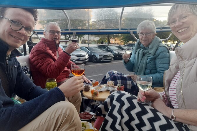 Private tapas tuk tuk tour through Lisbon - The final historic stop and a point to clarify