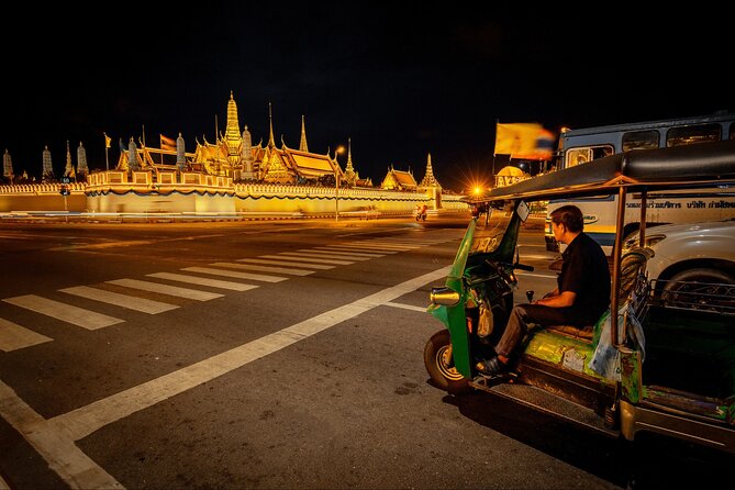 Private Tour : Bangkok Night Private Tuk Tuk Tour and Street food - Rattanakosin by tuk tuk