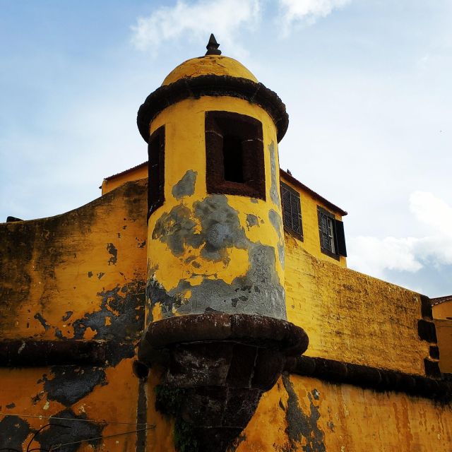 Private Tour:Historical Old Town 1-Hour Tour by Tuk Tuk - Comfort, limits, and the small print
