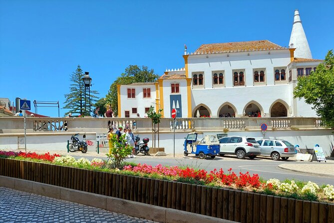 Private Tour Sintra, Palaces and Mountain Tuk Tuk(2 to 6 people) - Passing through the Moorish Castle walls