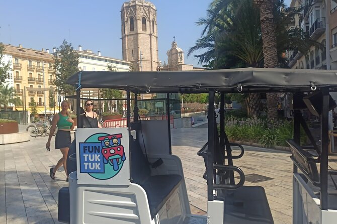 Private Tour with Tuktuk in Valencia - Valencia Cathedral and the Holy Chalice