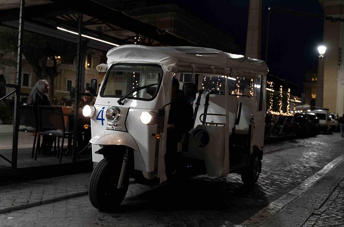 Private Tuk Tuk Tour in Rome - Sant’Ignazio and Rome’s painted illusion