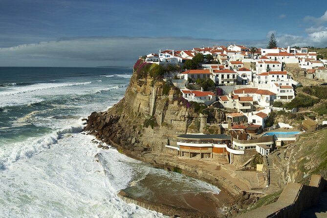 Private Tuk Tuk Tour Sintra and Cascais Full Day - Castelo dos Mouros, free gardens and wide views