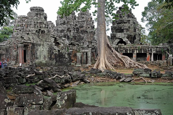 Private Tuk Tuk Tour to Angkor Wat and Small Circle with Two Extras - Bridges, processional roads, and smaller Angkor temples