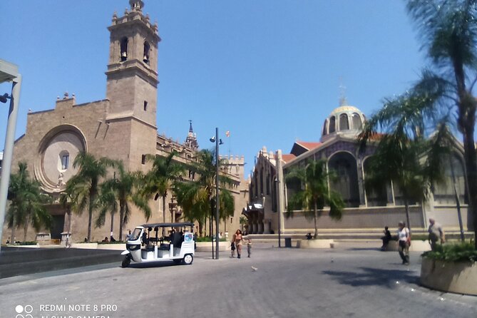 Private TukTuk Tour 2 Hours of Valencia - The Marina, the sea, and Valencia’s beach