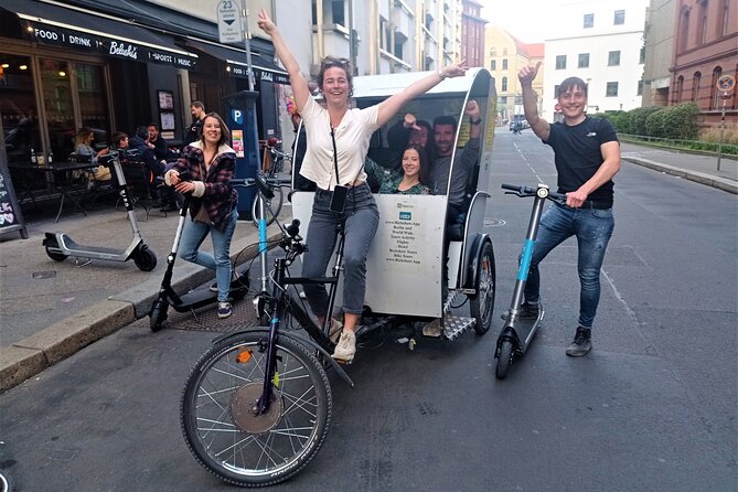 Private Up to 12 Guests-ONE RICKSHAW, E-Bikes, E-Scooters - Starting at the TV Tower and Alexanderplatz