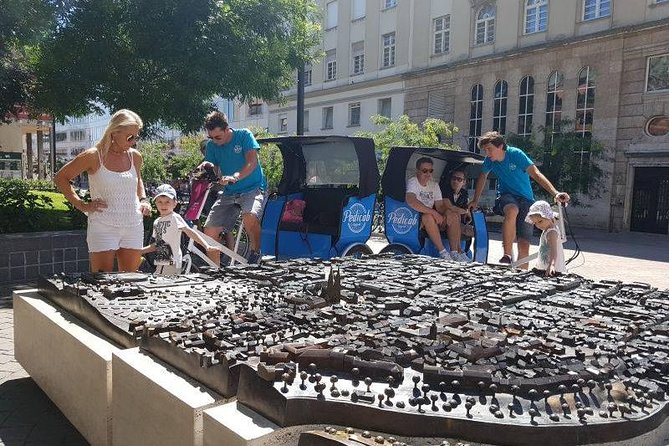 Private Zagreb Pedicab Tour - Returning to Ban Jelačić Square