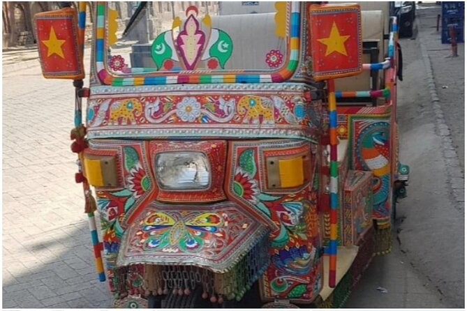 Rangeela Rickshaw Walled City Lahore Guided Tour - Badshahi Mosque and the monuments beside it