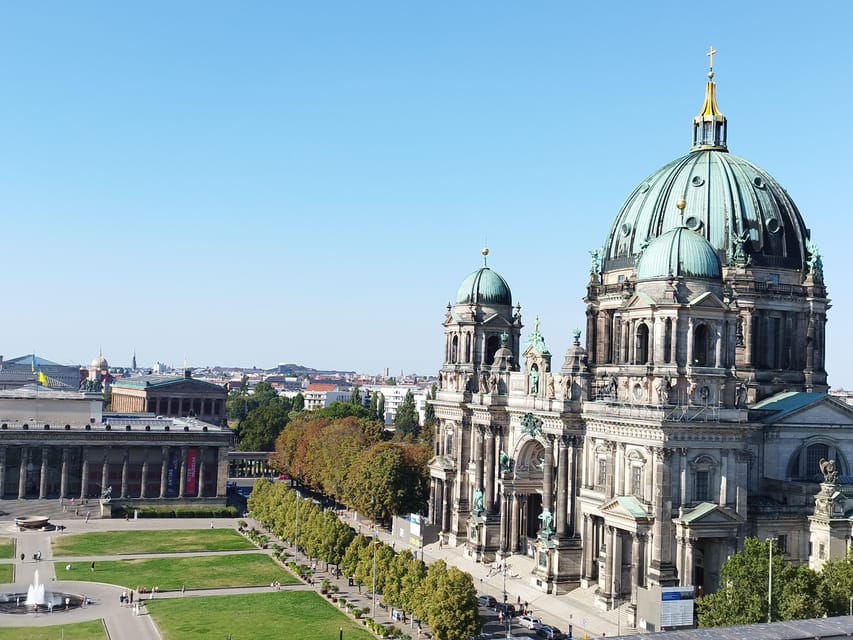 Rickshaw for 2 and Driver-Shared Guide (Combo Vehicle Group) - Museum Island, the cathedral, and Unter den Linden