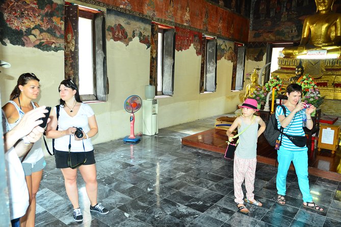 Rickshaw & Hike the Colors of Bangkok jungle - Wat Bang Nam Phueng Nok and a local temple pause