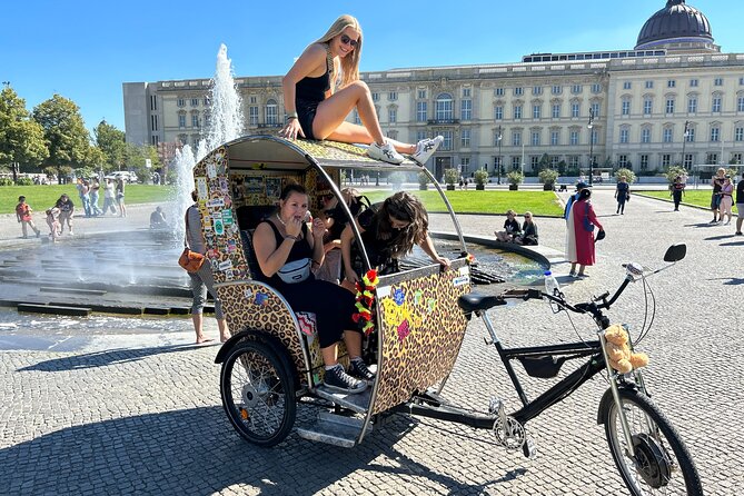 Rickshaw Tours Berlin - Groups of up to 16 people with several rickshaws - Gendarmenmarkt, Bebelplatz, and Unter den Linden