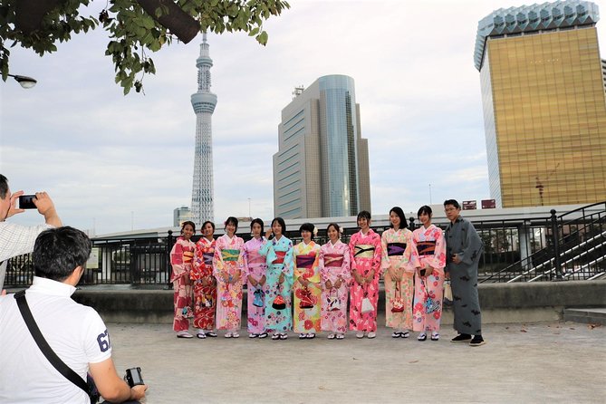Ride a rickshaw wearing a kimono in Asakusa! Enjoy authentic traditional culture! - Why a kimono and rickshaw work so well in Asakusa