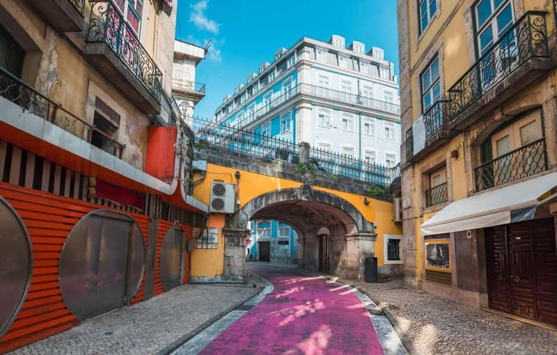 Ride the Stories of Lisbon – Tuk Tuk Experience - Key points at a glance